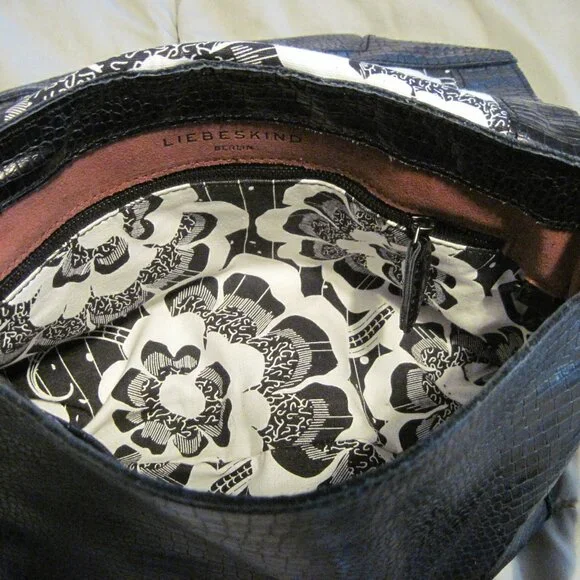 LIEBESKIND BERLIN - Nairobi Black Leather Shoulder Bag - Picture 7 of 8